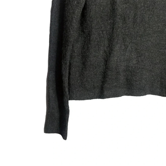 Abercrombie & Fitch Black Crew Neck Back Bow Tie Sweater Size Small - Picture 4 of 11